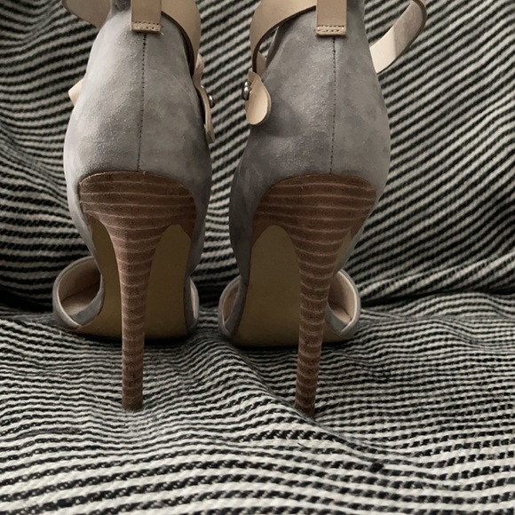 Joe’s Jeans dove gray suede nude ankle wrap heel - Picture 3 of 5